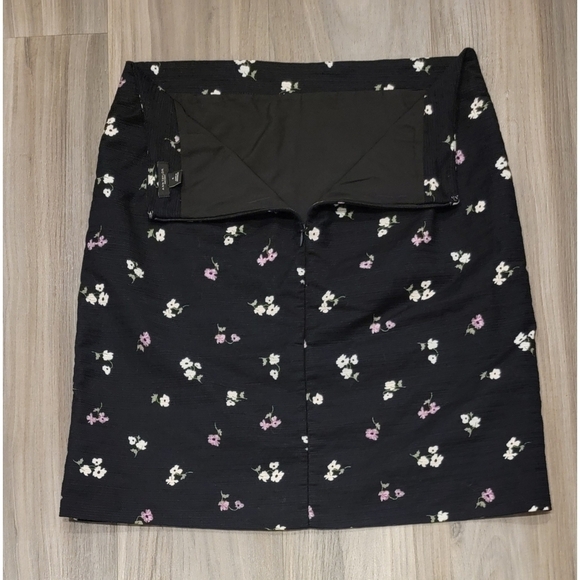 Ann Taylor Skirt - Picture 5 of 8